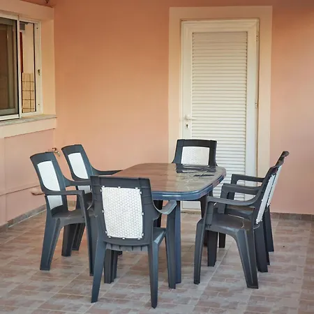 Sylvias Stylish * 干尼亞